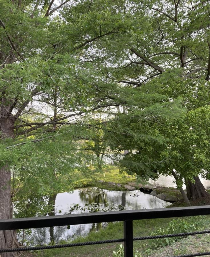 Htr Tx Hill Country Campground Kerrville Eksteriør bilde